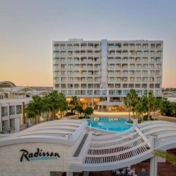 RADISSON BEACH RESORT LARNACA 5★