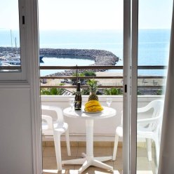 SUN HALL BEACH HOTEL APARTMENTS 3★