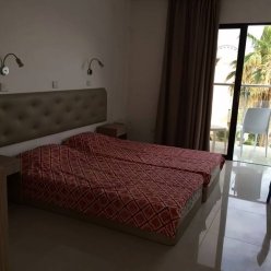 PAMBOS NAPA ROCKS 2★