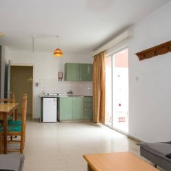 BARBARA ANNEX APTS 2★