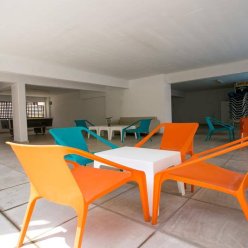 BARBARA ANNEX APTS 2★