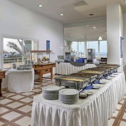 IRIS BEACH HOTEL 3 ★