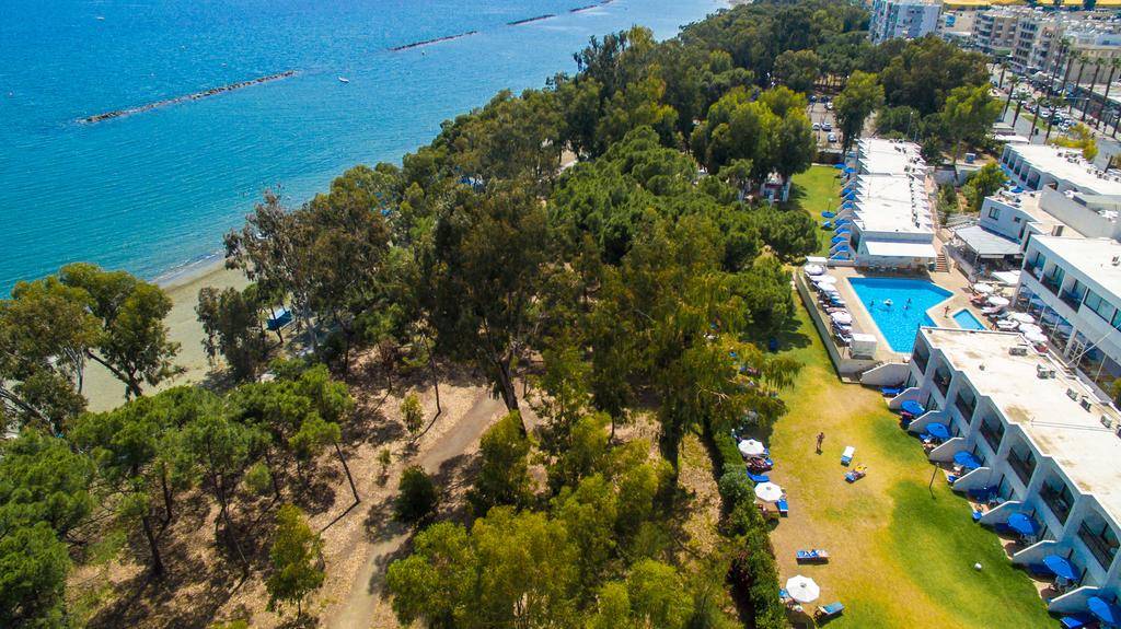 PARK BEACH HOTEL 3★