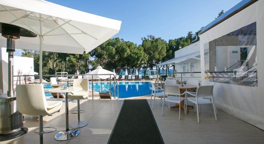 PARK BEACH HOTEL 3★