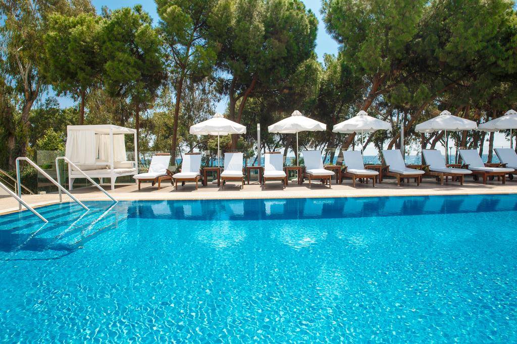 PARK BEACH HOTEL 3★