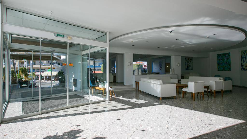 PARK BEACH HOTEL 3★