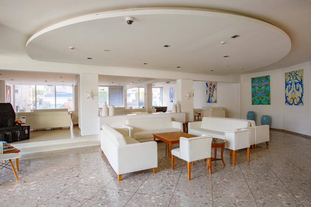 PARK BEACH HOTEL 3★