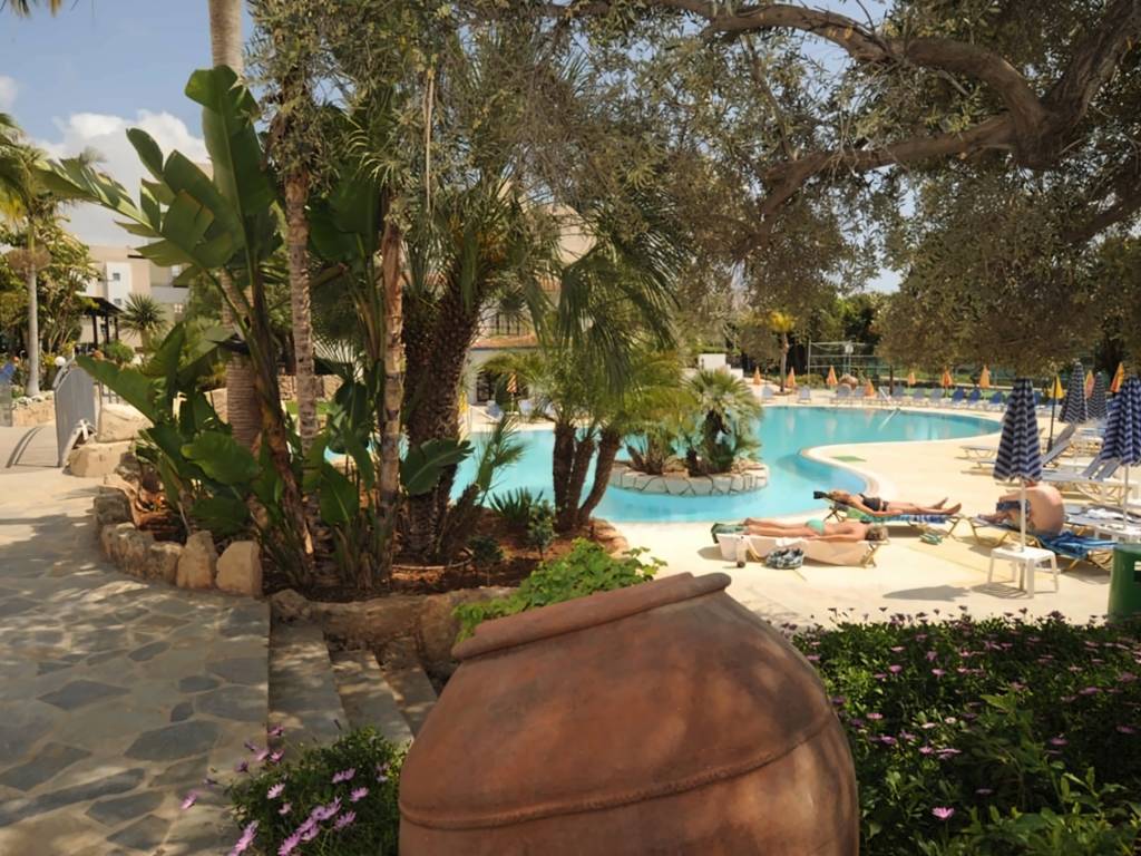 SMARTLINE MAYFAIR PAPHOS 3 ★