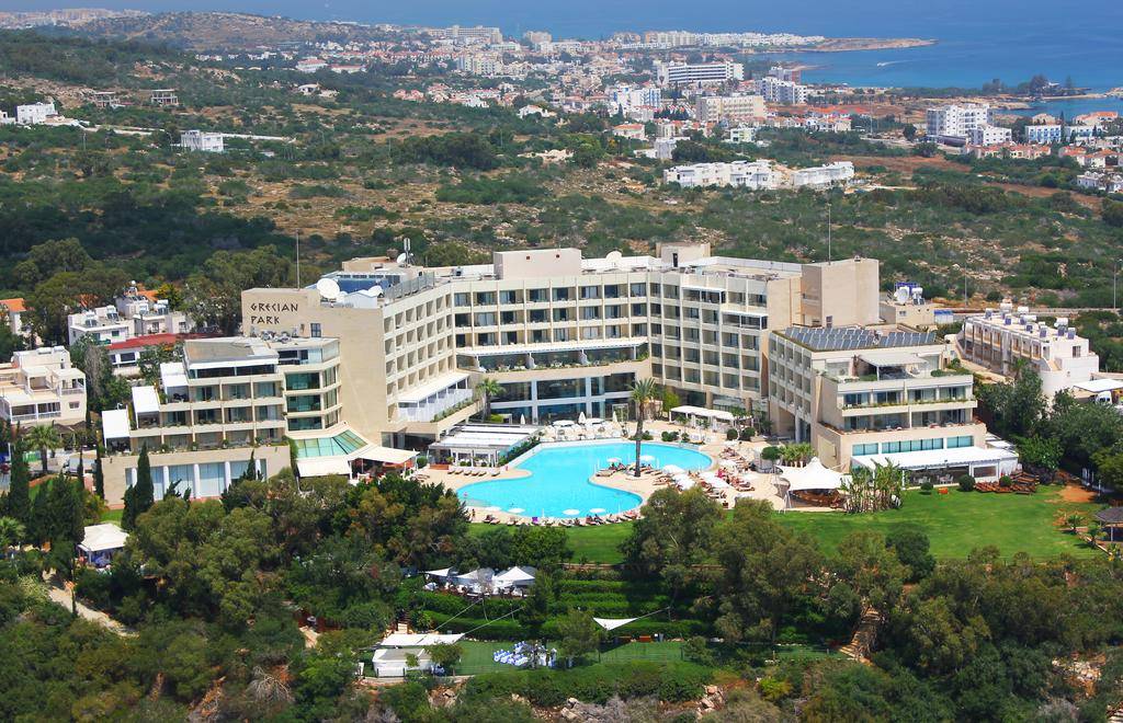 GRECIAN PARK HOTEL 5★