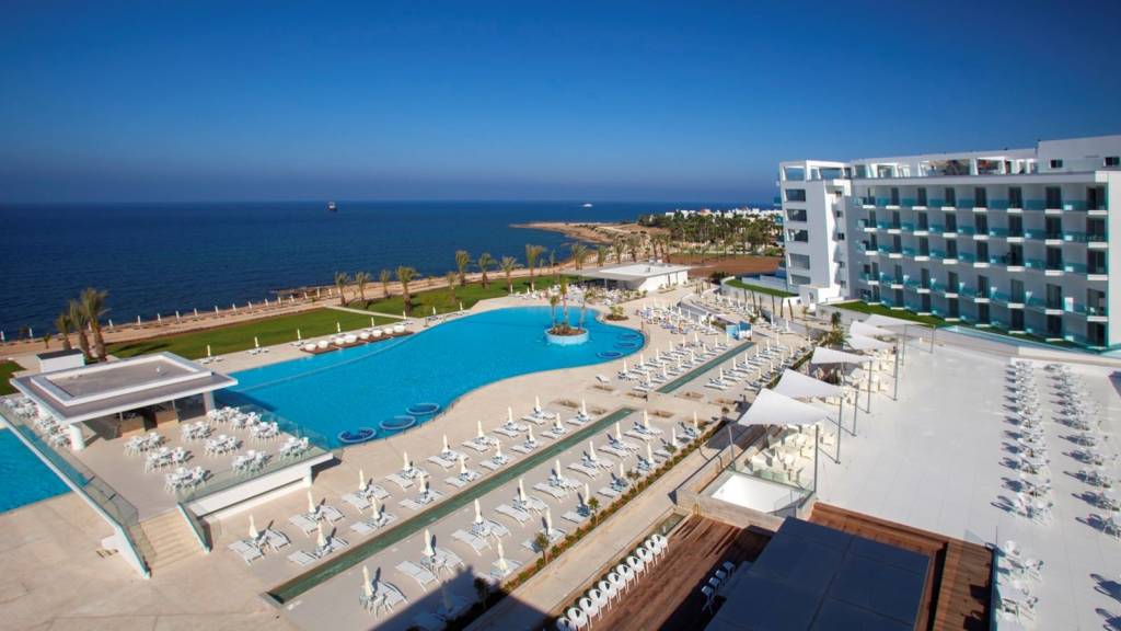 FUN&SUN KING EVELTHON BEACH HOTEL & RESORT 5★