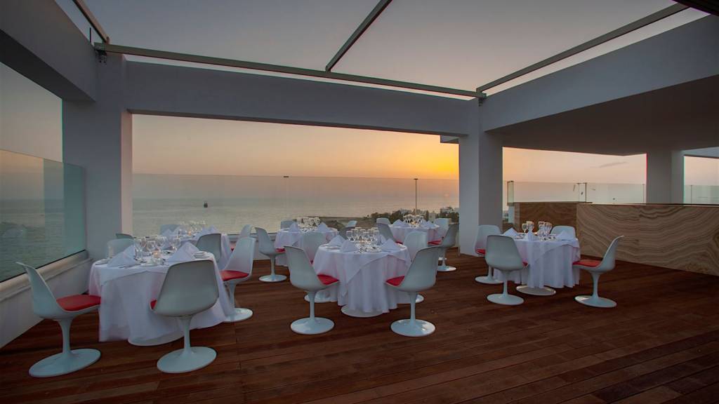 FUN&SUN KING EVELTHON BEACH HOTEL & RESORT 5★