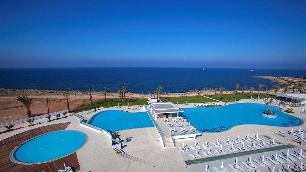 FUN&SUN KING EVELTHON BEACH HOTEL & RESORT 5★