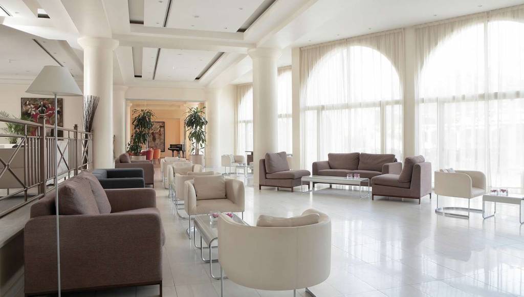 GOLDEN COAST BEACH 4★