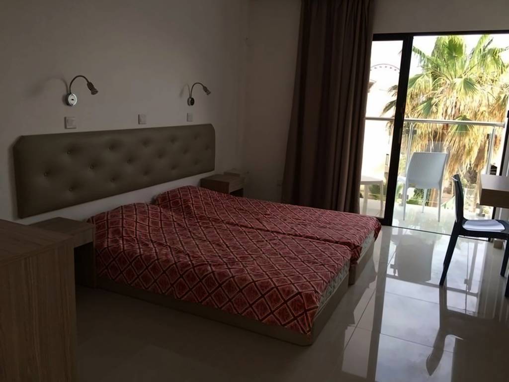 PAMBOS NAPA ROCKS 2★