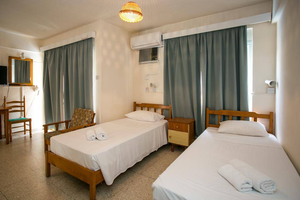 BARBARA ANNEX APTS 2★