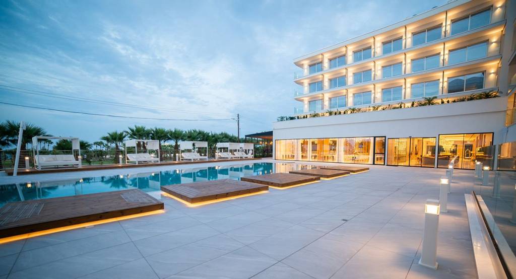 AT HERBAL BOUTIQUE HOTEL & SPA 4★