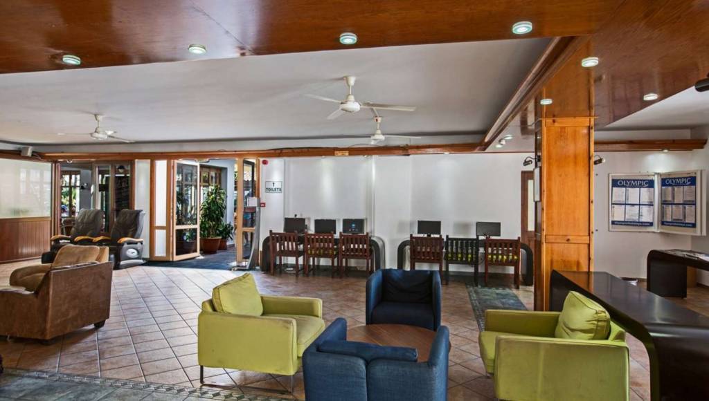 ANTHEA APARTMENTS 2★