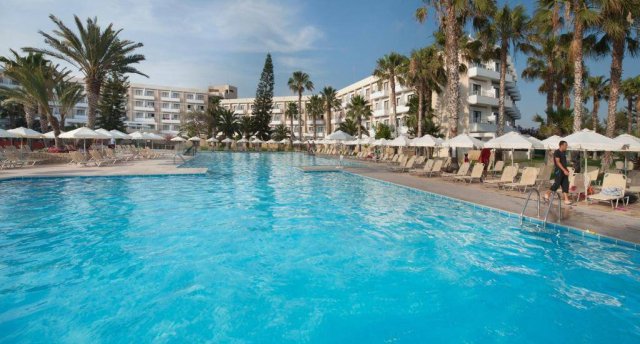 LOUIS PHAETHON BEACH 4★