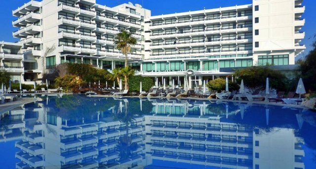 GRECIAN BAY 5★