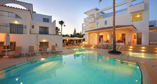 PETROSANA HOTEL APTS 3★