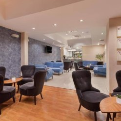 PLAZA REGENCY HOTEL 3★