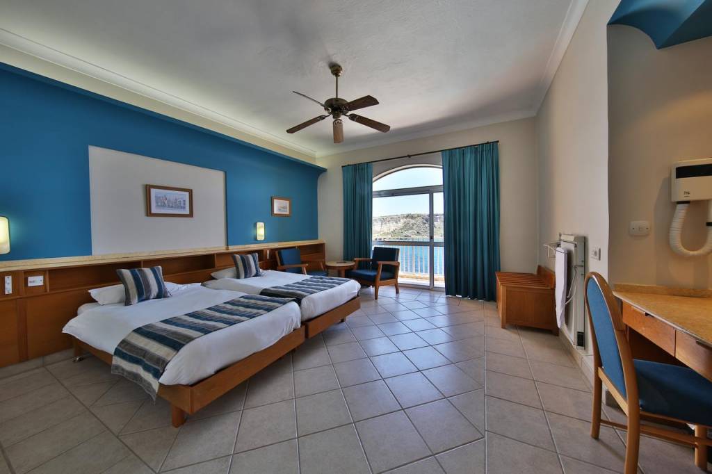 PARADISE BAY RESORT 4★