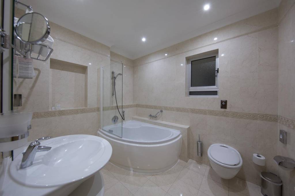 PARADISE BAY RESORT 4★