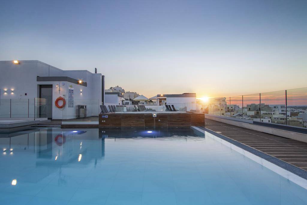 SOLANA HOTEL AND SPA 4★