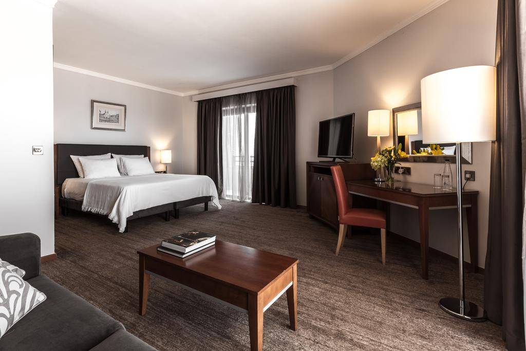 RADISSON BLU ST JULIANS RESORT 5★