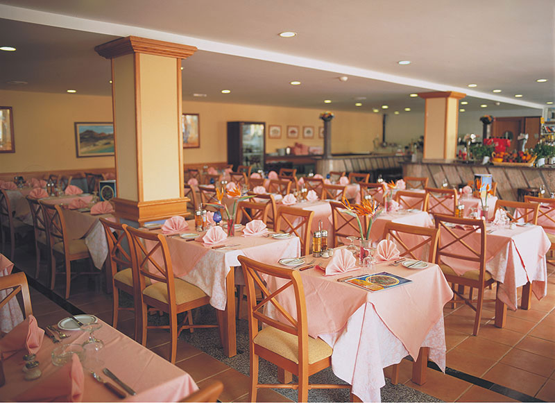 BRONCEMAR BEACH 3★