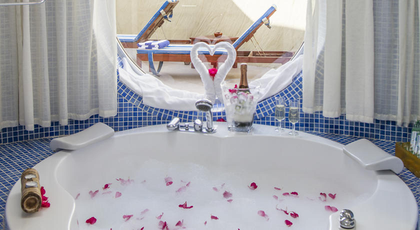 VIK SUITE HOTEL RISCO DEL GATO 4 ★