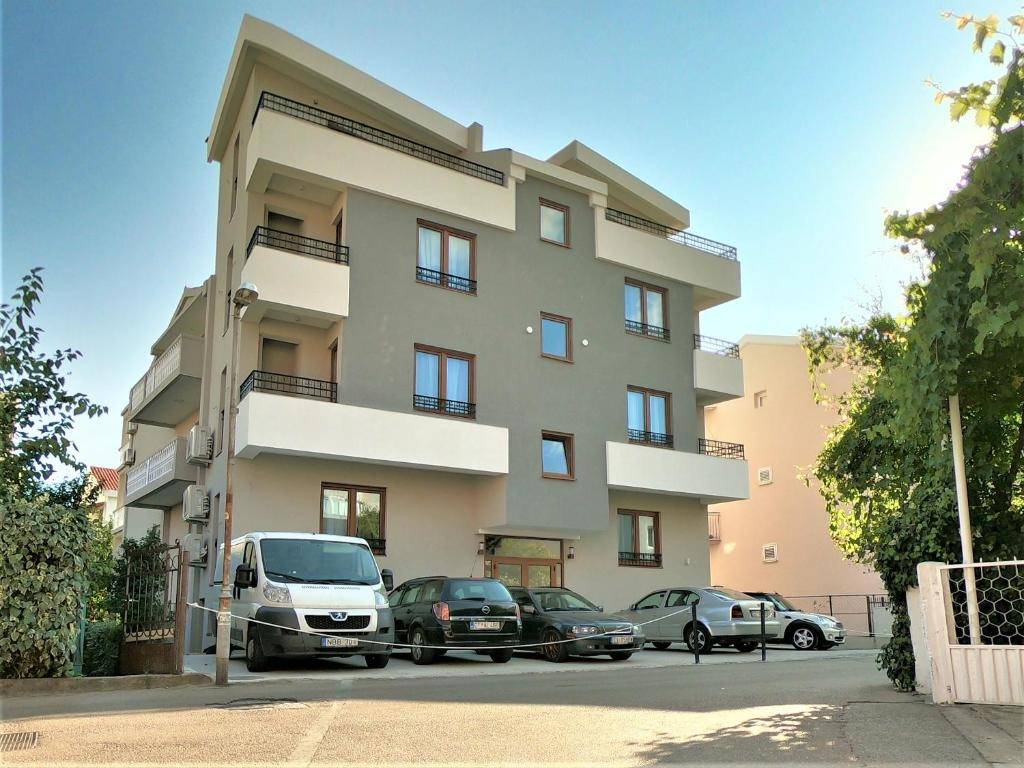 APARTMENTS MARTINOVIC 4★
