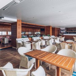 CARINE HOTEL DELFIN 4★