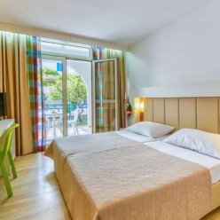 SLOVENSKA PLAZA HOTEL COMPLEX 3★