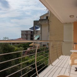 APARTMENTS SARA LUX 4★