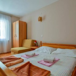 SRZENTIC APARTMENTI 3★
