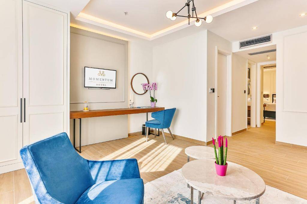 MOMENTUM BY AYCON BOUTIQUE HOTEL 4★