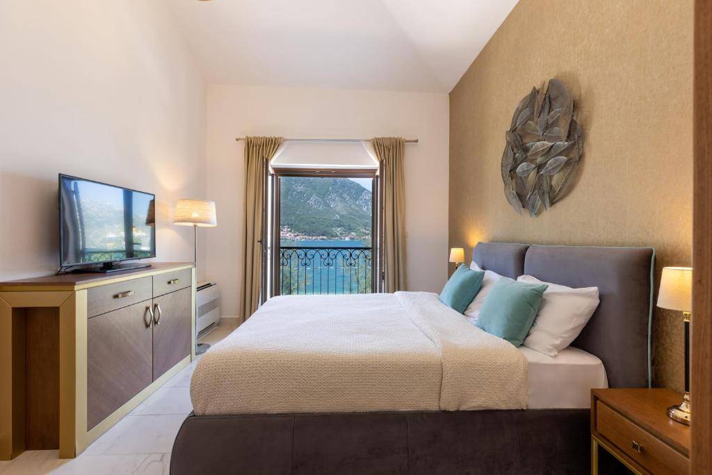 HUMA KOTOR BAY HOTEL & VILLAS 5★