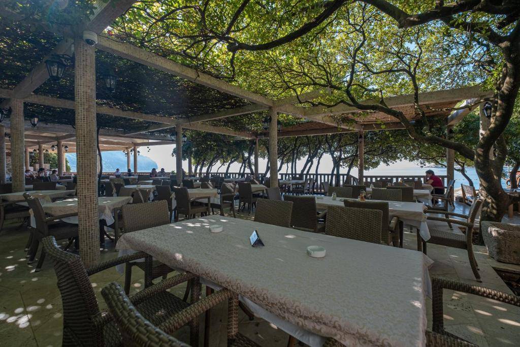 POSEIDON THE BEACH HOTEL 4★