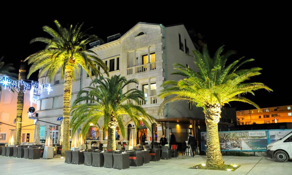 BOUTIQUE HOTEL ASTORIA 4★