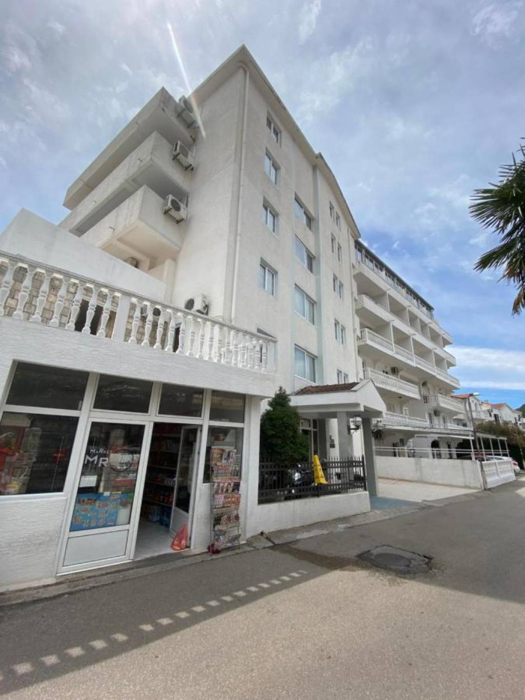 APARTMENTS AZZURO 4★-_