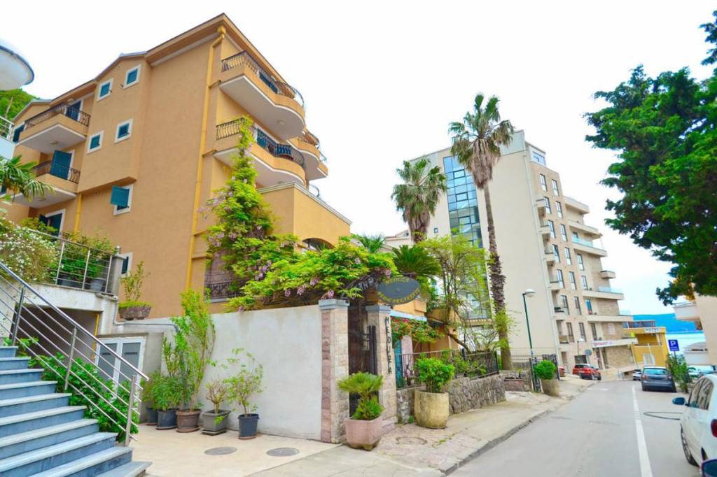 GARNI HOTEL MEDUZA 3★