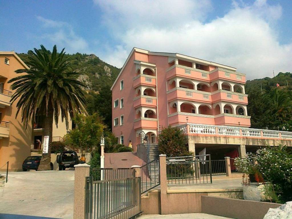 APARTMENTS TAMARA 3★