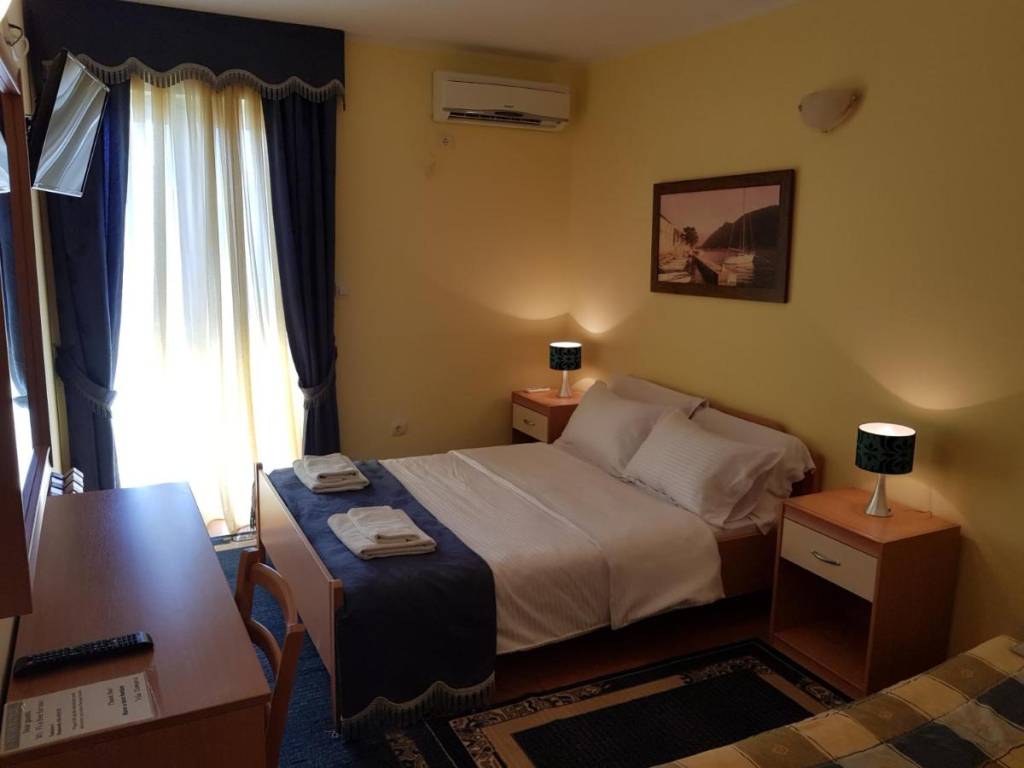 APARTMENTS TAMARA 3★