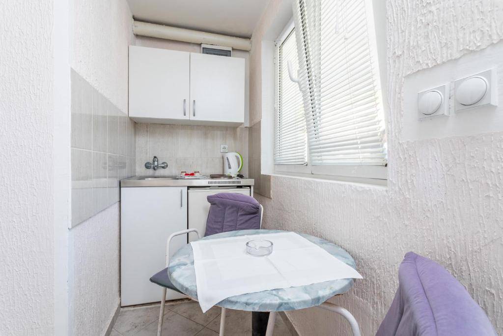 APARTMENTS SUMET 3★-_