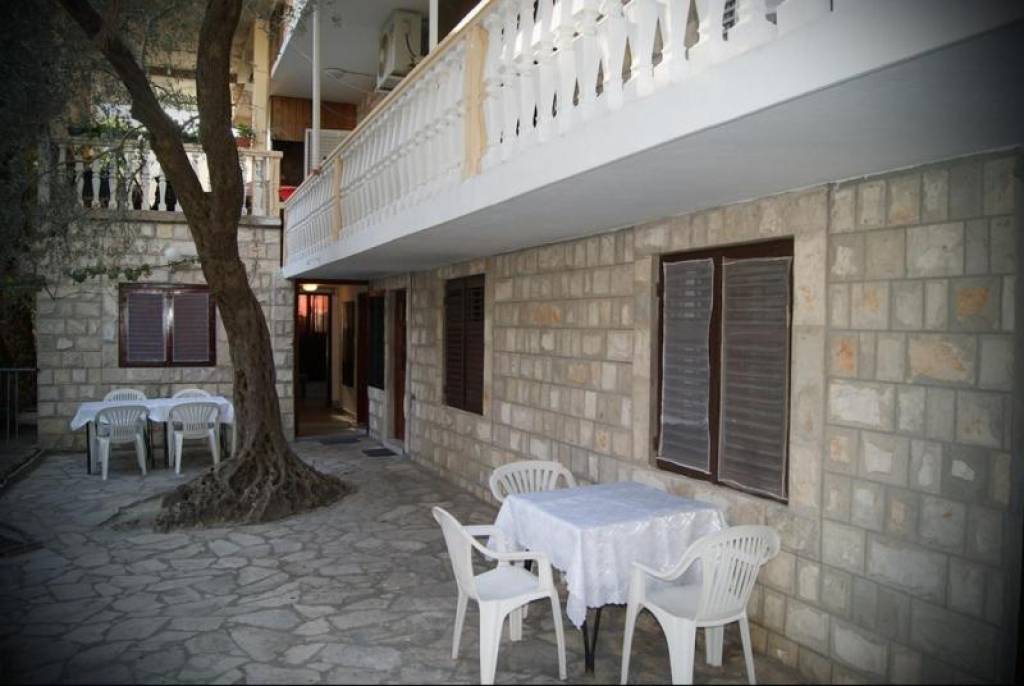 RATKO APARTMENTS 3★