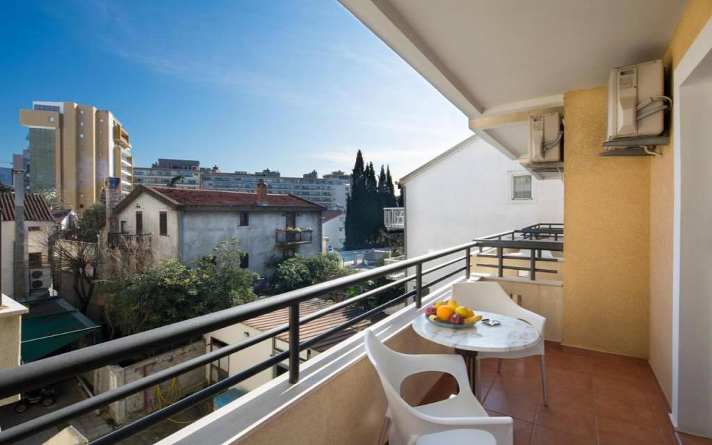 APARTMENTS SALUS 4★
