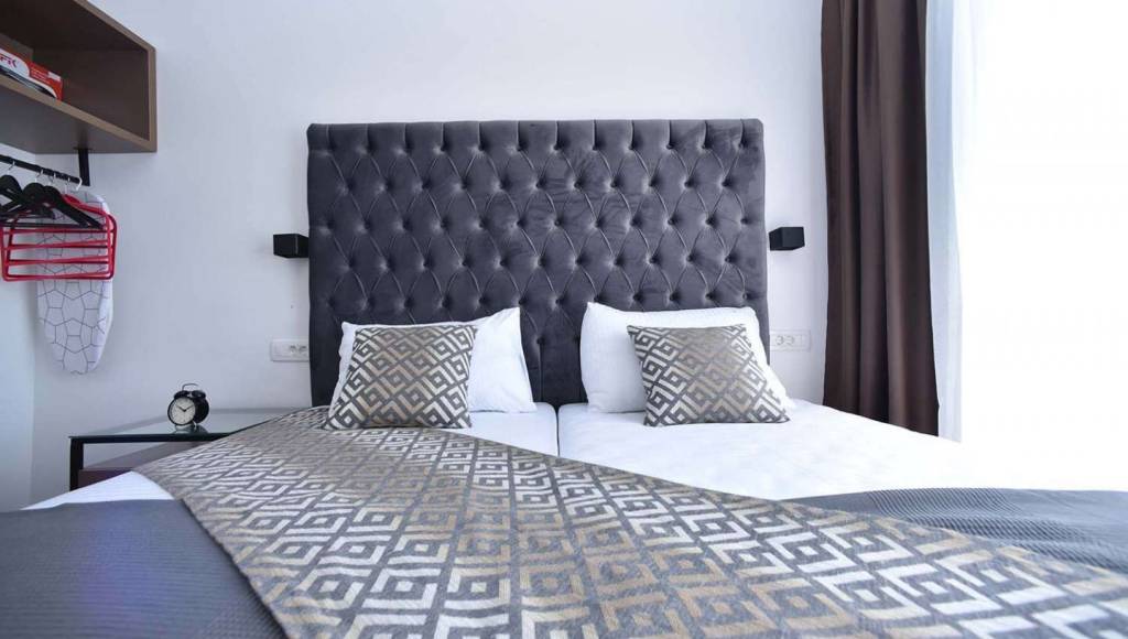 ADROVIC APARTMENTS 3★