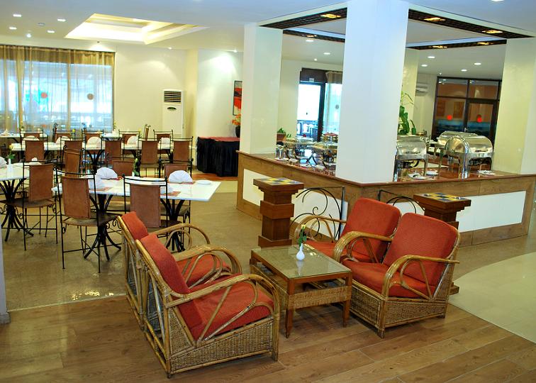 WHISPERING PALMS BEACH RESORT 4★