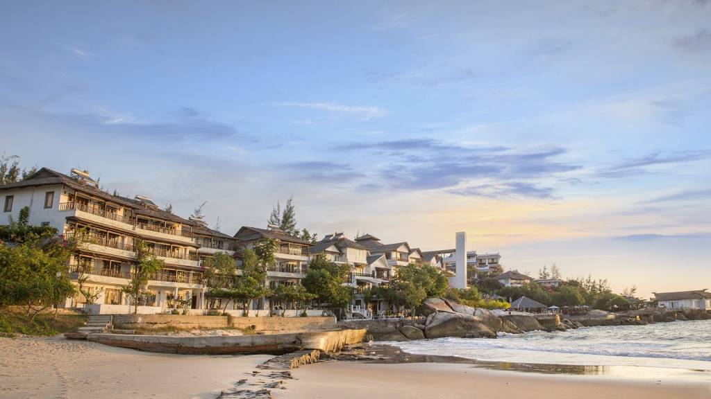 ROCK WATER BAY BEACH RESORT & SPA 3★